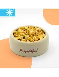 Alimento completo per cani e gatti al pollo