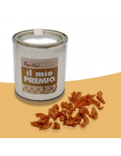 Piccoli pezzetti di carne di tacchino macinata e essiccata